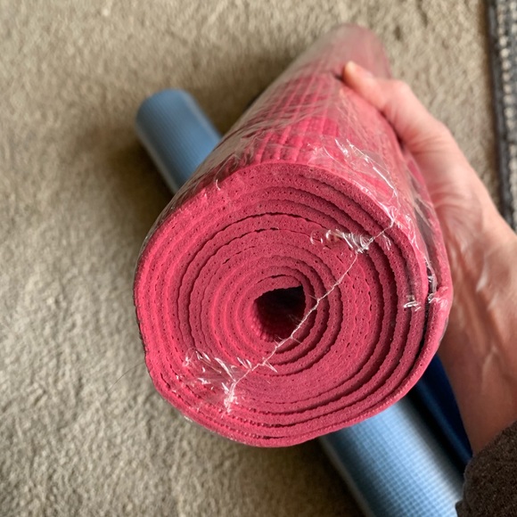 Yoga mats new in packaging - Picture 3 of 7